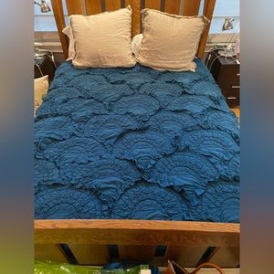 Anthropologie Twin Rivulets Quilt & Euro Sham
